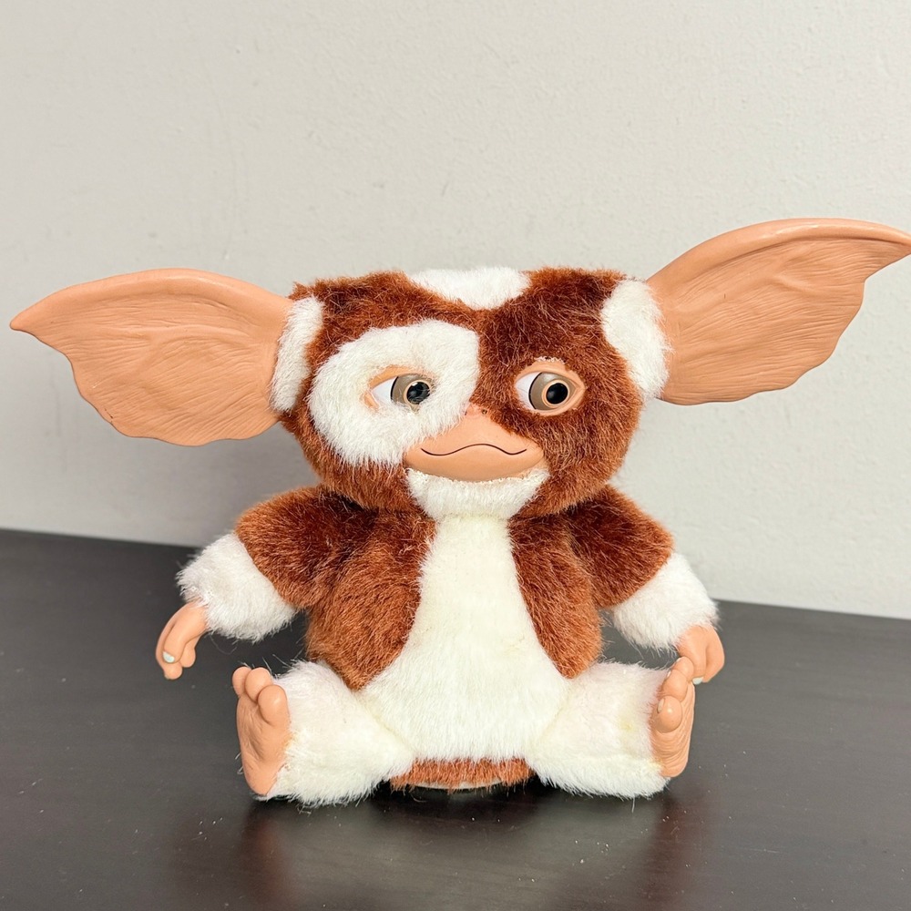 NECA Gremlins Gizmo Dancing Plush Mogwai Figure *MAKES SOUNDS BUT DOESN'T MOVING